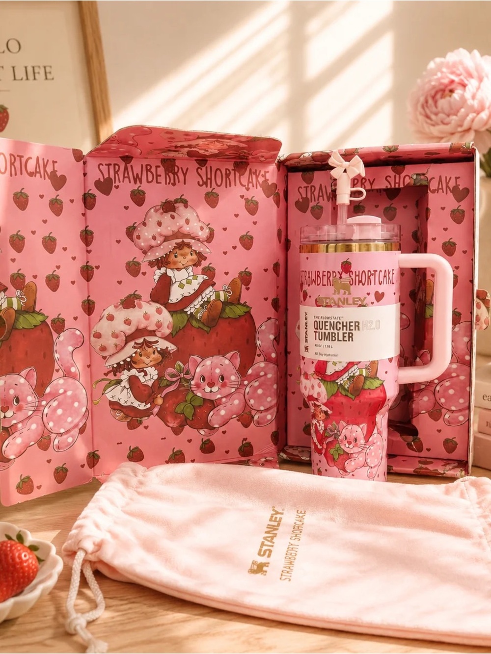 Stanley 40oz strawberry shortcake 🍓🍰quencher flowstate nwt box set topper